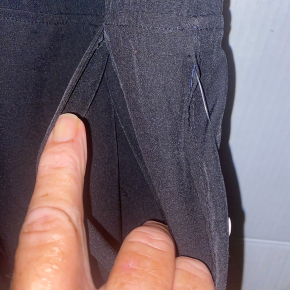 90 degrees black shorts with pockets & liner - Picture 5 of 6